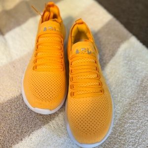 Women’s APL Techloom Breeze